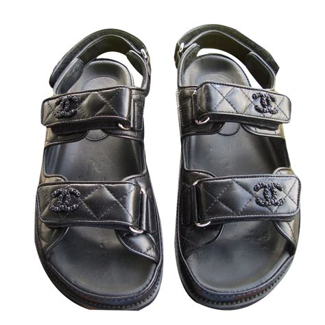 sandalen chanel schwarz|sandals in Chanel.